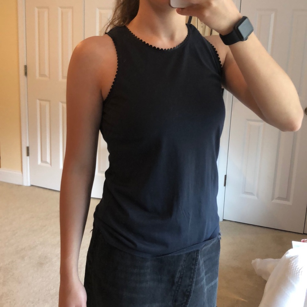 Scalloped tank top